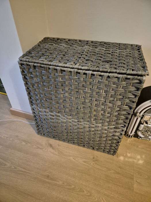 Cesto com tampa cinzento 110l