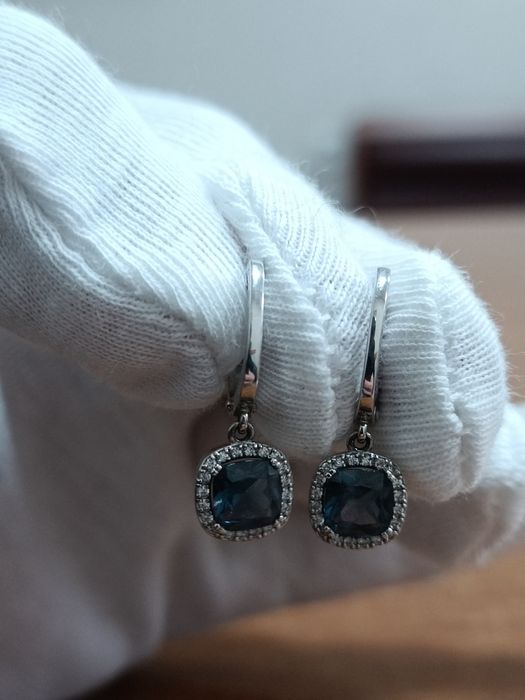 Золоті сережки з діамантами та топазом