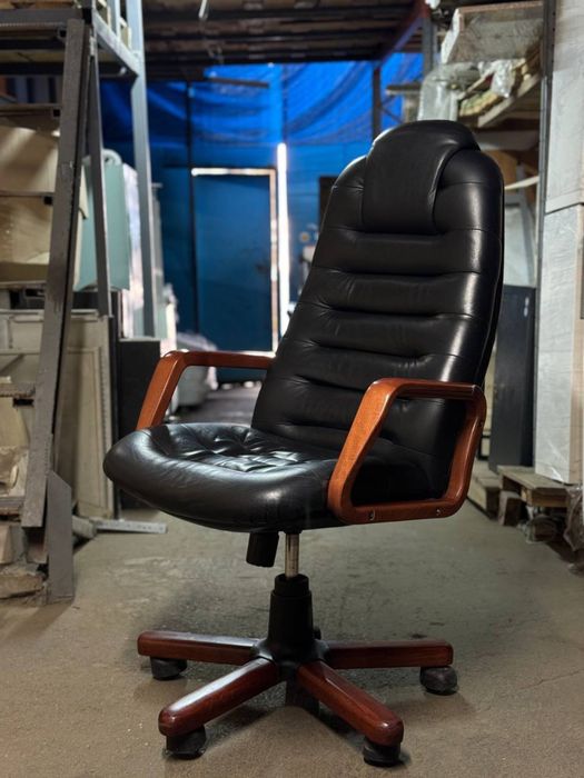 РАСПРОДАЖА стеллажи,столы,стулья,кресла,Loft мебель,тумбы,шкафы.