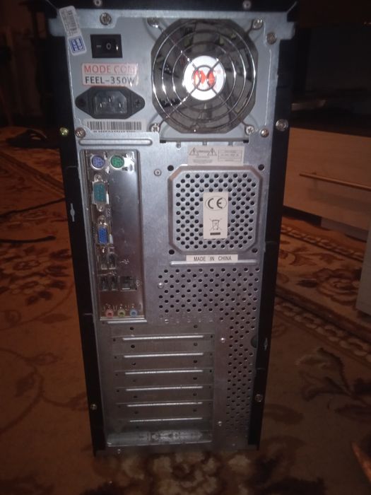 Stary komputer stacjonarny