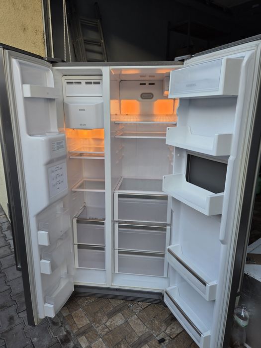 Холодильник Siemens side by side