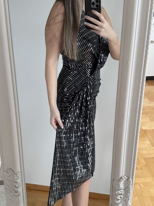 Srebrna sukienka