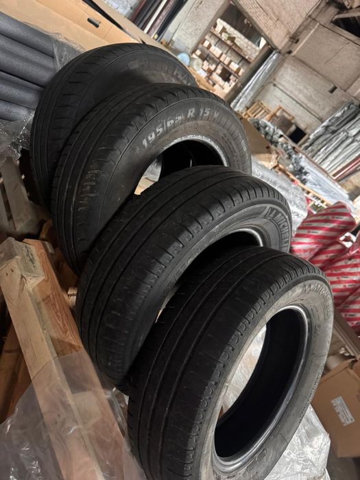 Продам б/у резину 195/65/R15