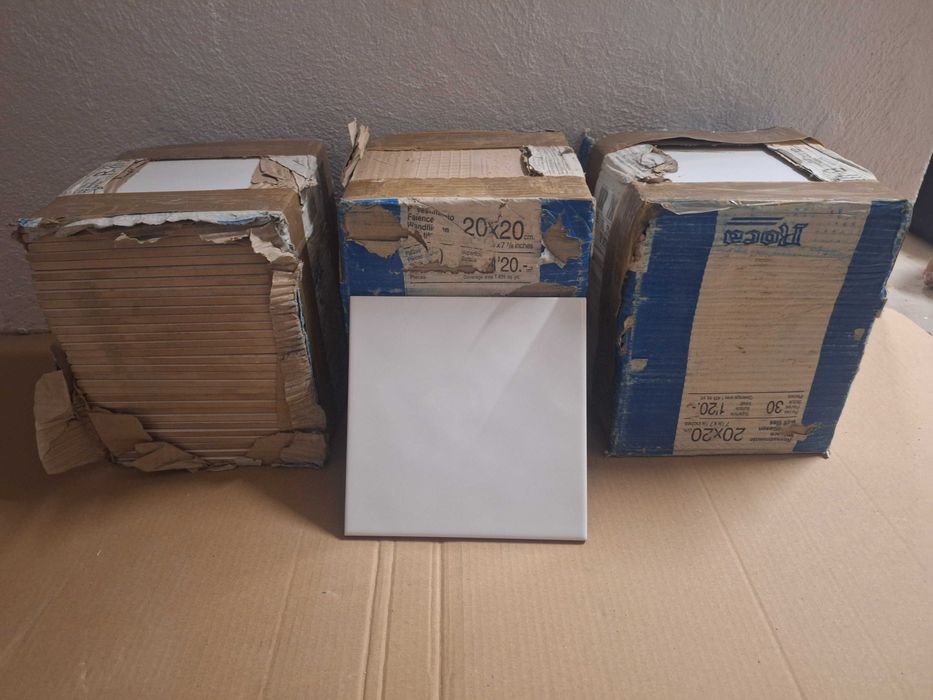 Revestimento ROCA - branco 20x20cm (90 peças)