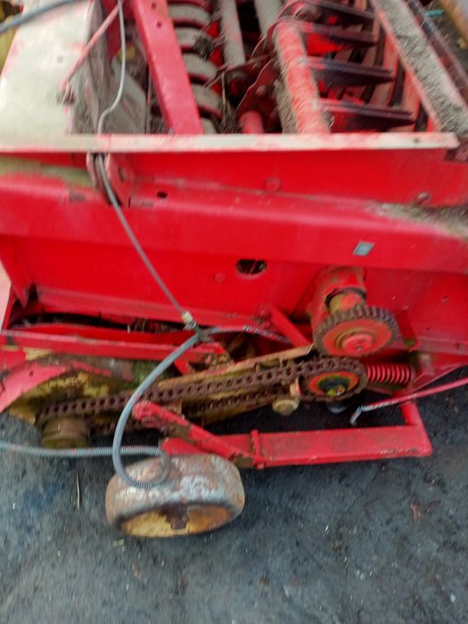 Pottinger lw 44 części zbierająca przyczepa
