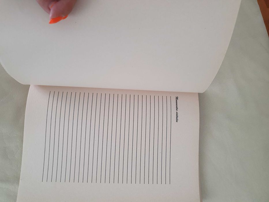 O Livro das Viagens para escrever as viagens - Nunca Usado