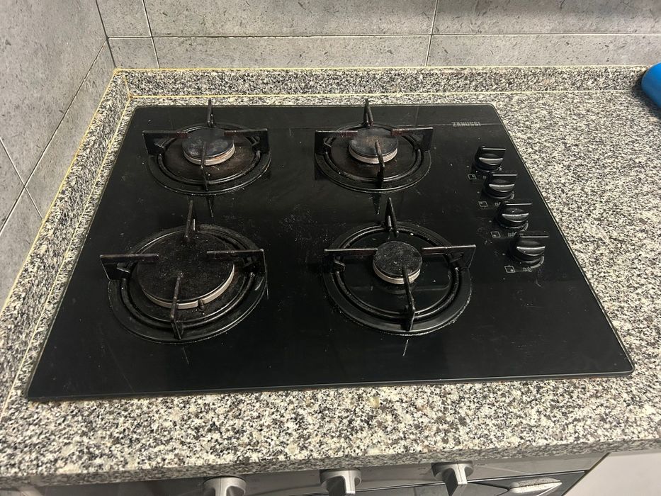 Fogão a gas e forno electrico Zanussi