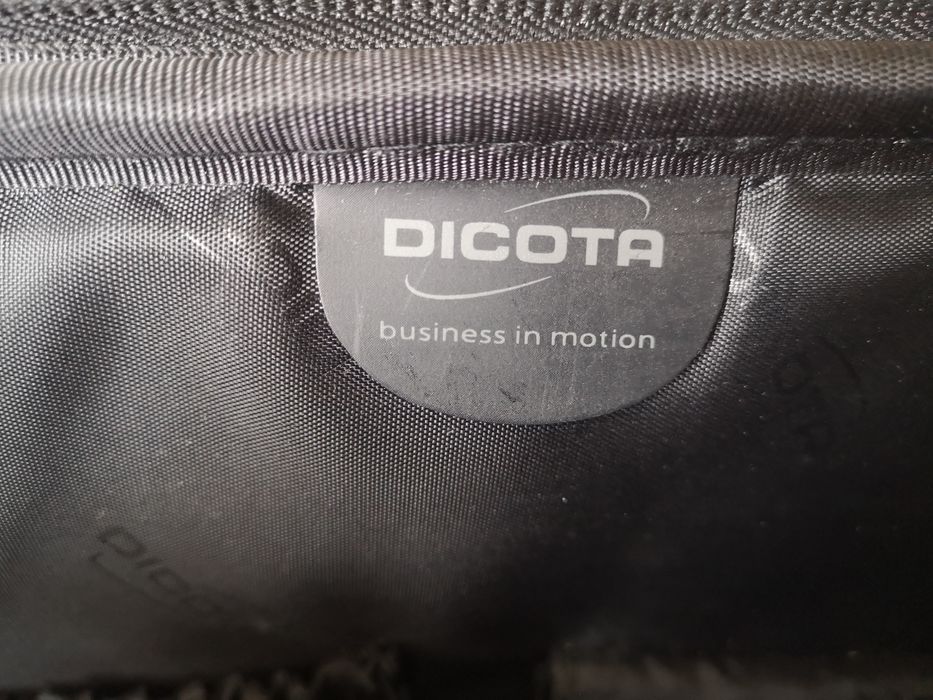 Torba na laptopa Dicota Top Traveler Pro 15,3 - 17", czarna