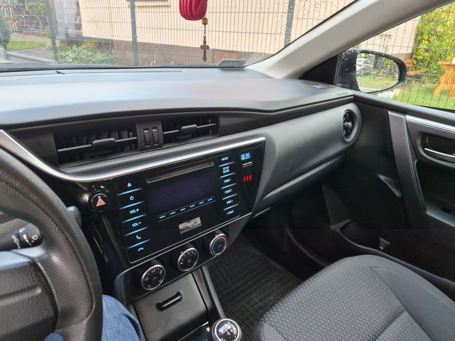 Toyota Corolla salon Polska