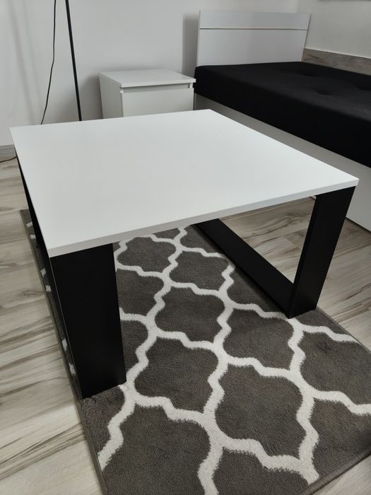 Stół biały ala ikea
