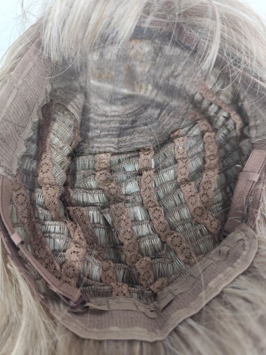 peruka blond popielaty falowana z grzywką nowa