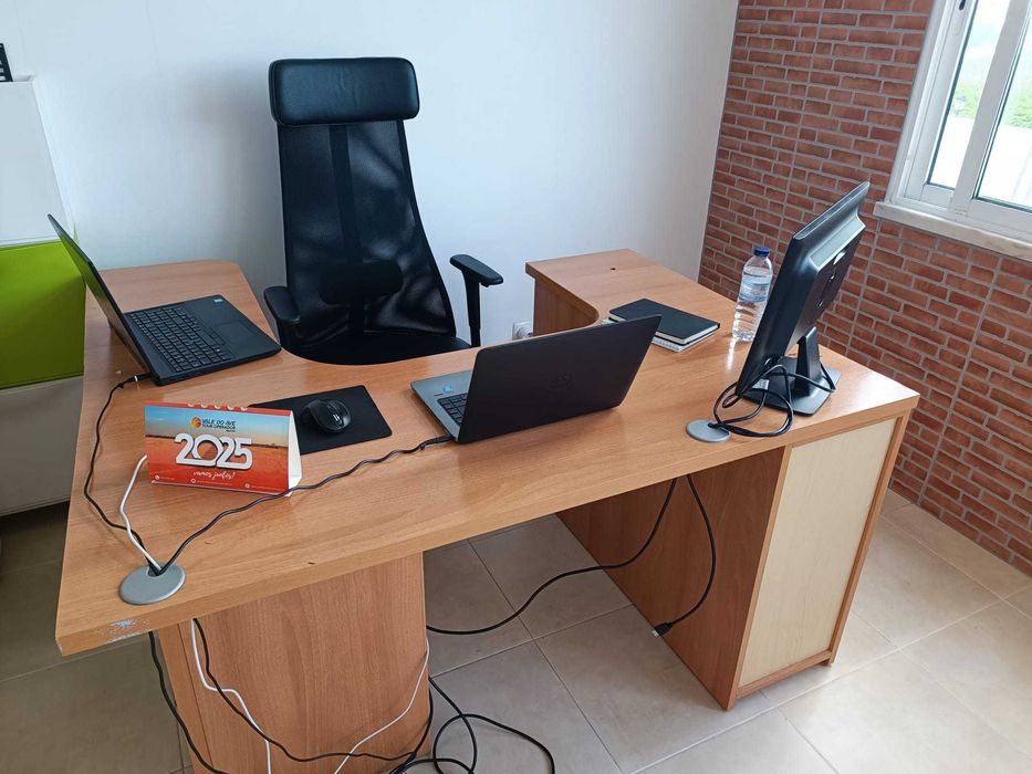 Secretária Canto / U