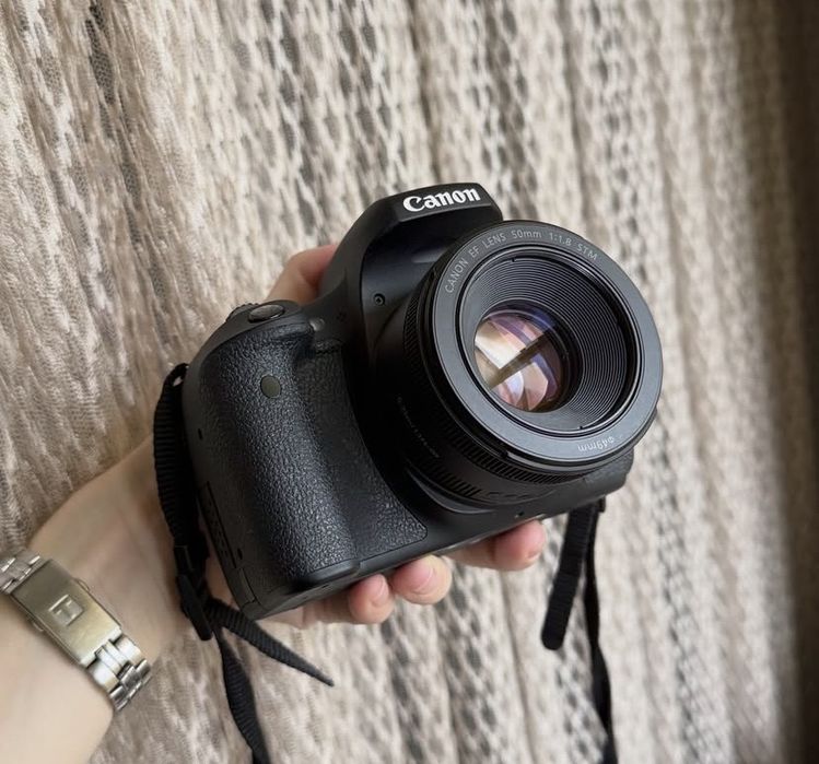 Canon EOS 760D + 50mm f/1.8 STM | 24.2 МП | Wi-Fi | Поворотний екран