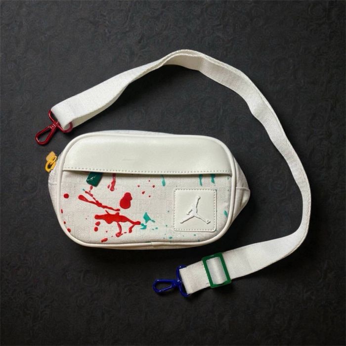 Torba Jordan Monogram Camera Bag [UNISEX]