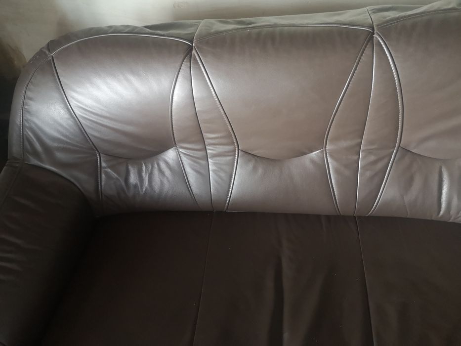 Skórzana Sofa dwuosobowa plus 2 fotele