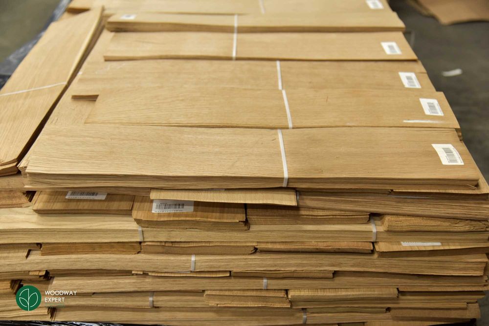 Шпон Дуб (дубовый) струганий товщина: 0,6-2,5 мм А/АВ/В/ВС в наявності