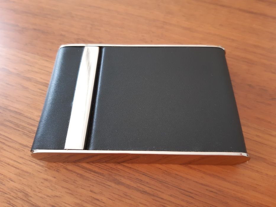 Caixa para cartões pessoais