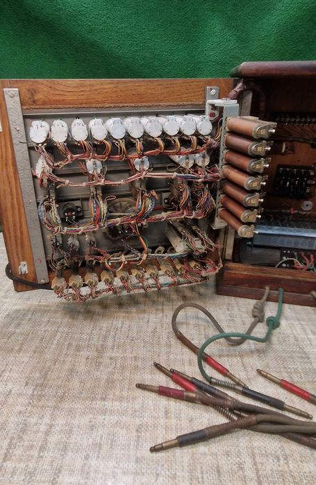 Stara centrala łącznica telefoniczna CB-10 - 1971r. z czasów PRL - zabytek