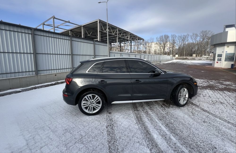 AUDI Q5 2018 року