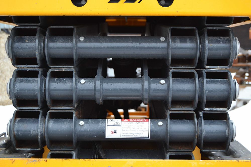 Ножничний електричний підйомник Haulotte Compact 10 N (висота 10 м)