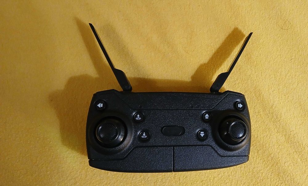 Drone Eachine 520 usado, excelente estado, com câmara 4K