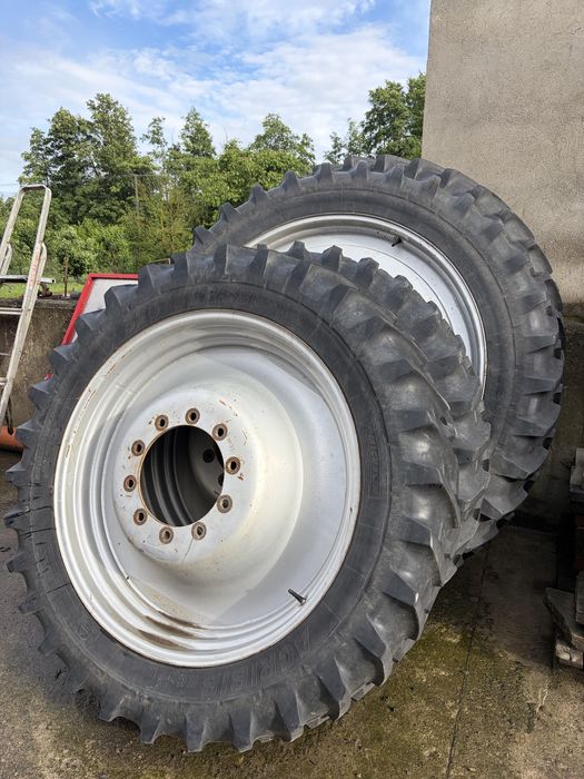 Wąskie kola do międzyrzędzi Michelin Agri Bib 320/90R50 oraz 320/85R38