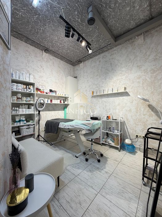 Продаж комерційного приміщення в центральній частині міста