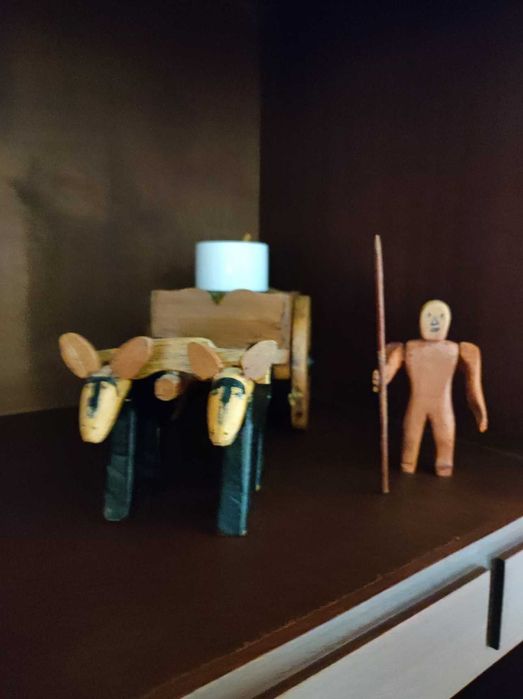 Brinquedos madeira feitos à mão