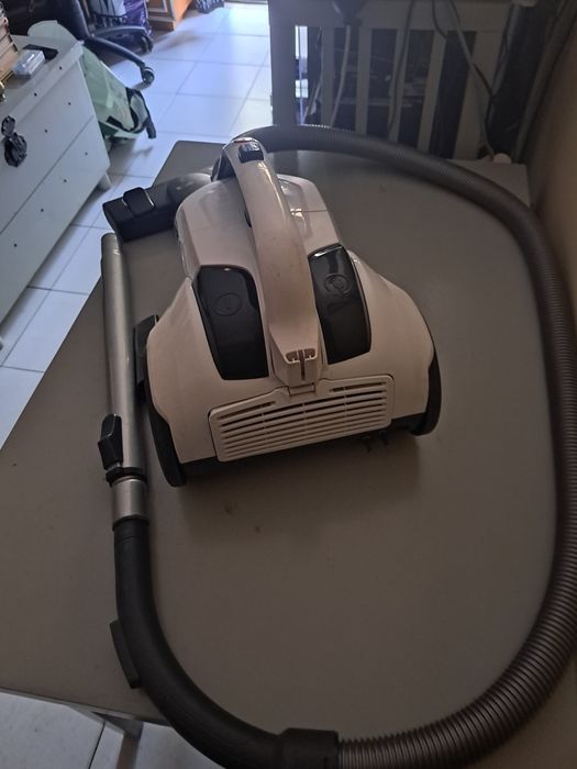 Vendo aspirador da Hoover Lander La71 preço já fixo.