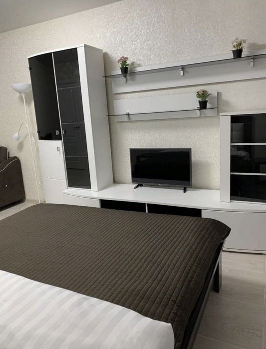 7 Небо здам затишну 1-кімнатну квартиру подобово ( ринок 7 км)