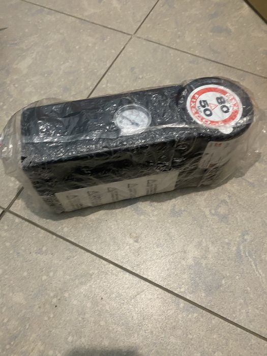 Автомобільний компресо