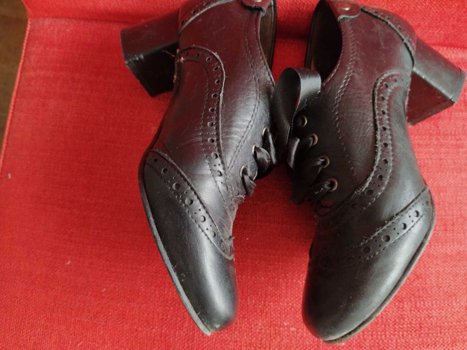 Sapato senhora preto em pele n.35 fita cetim fabrico português