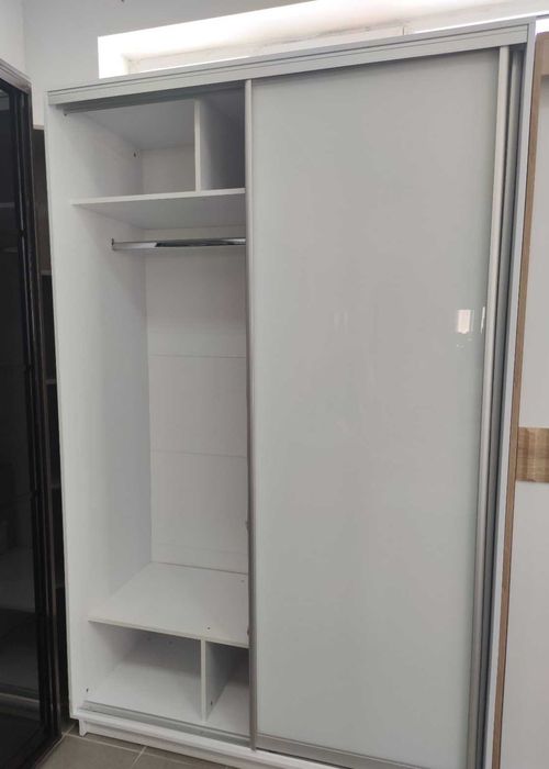 Шафа-купе з скляними фасадами (ширина 140,висота 220)