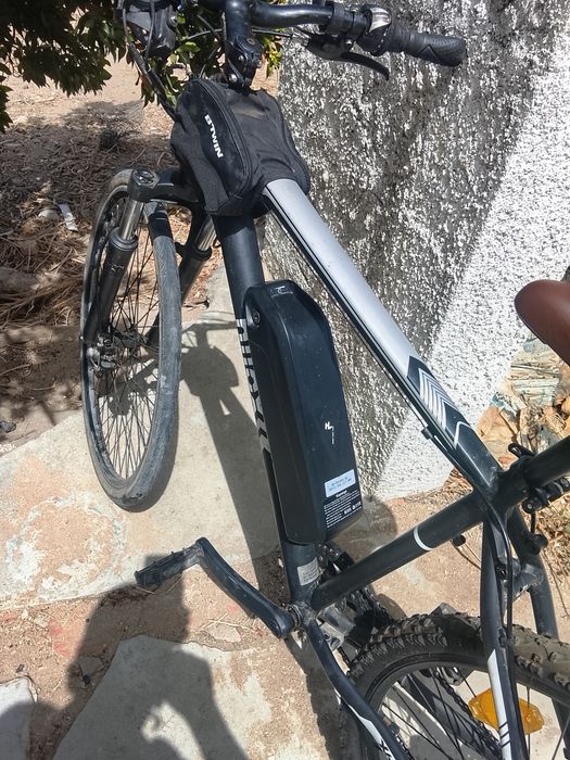 Vende se bicicleta elétrica semi nova