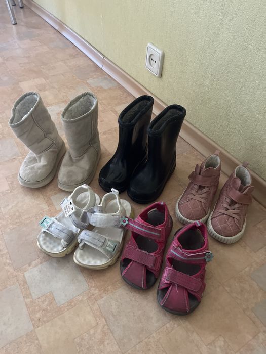 Взуття дитяче безкоштовно
