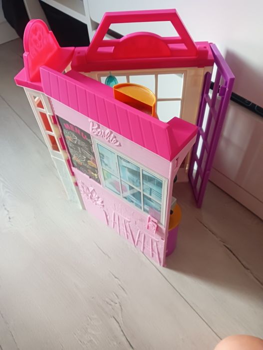Barbi domek walizka tanio  dla lalek dom