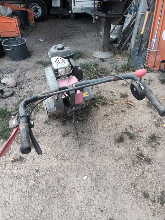 Moto enxada Honda