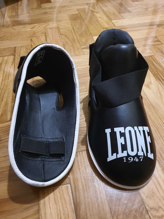 Equipamento Artes Marciais - Proteção de Combate para pés