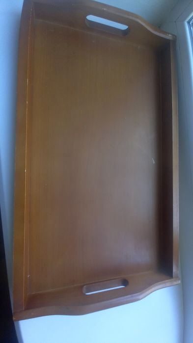 Столик из лозы со стеклом.