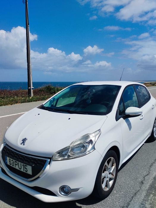 Baixa de Preço — Peugeot 208 1.2 VTi • 2015 NOVO PREÇO: 7500 €