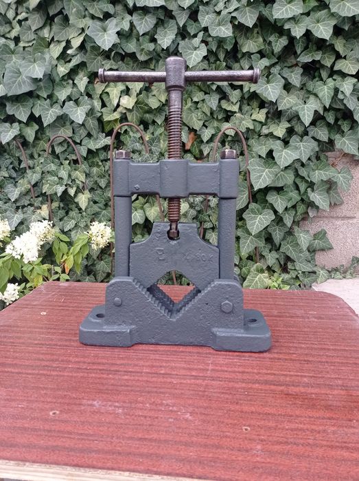 Тиски трубні СРСР