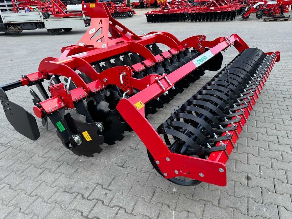 Brona talerzowa AGREGAT Grano System SHARK SHS 2,5 m 2,7 m 3 m