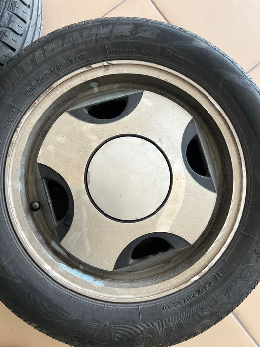 4 jantes 14 especiais (3 furos) com pneus 165/65 R14