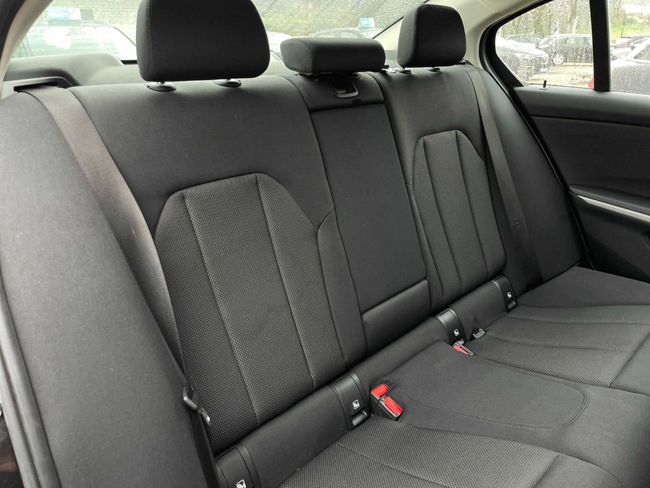 BMW 330 e Híbrido Plug-In Nacional IVA DEDUTIVEL