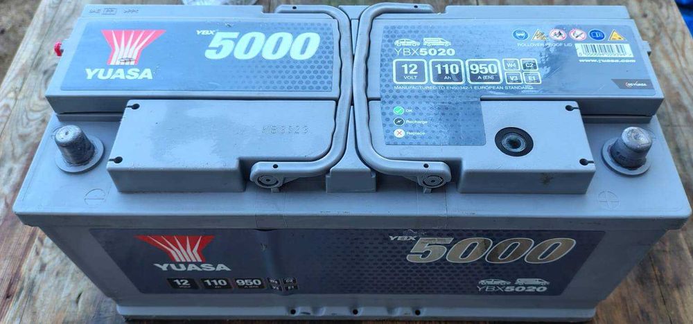 Akumulator samochodowy YUASA 110Ah, 950A, 91% sprawności