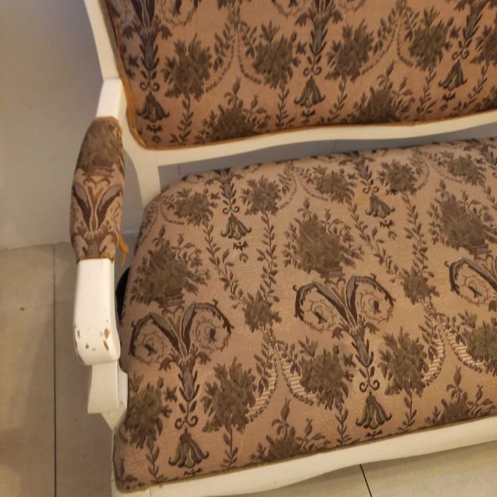 Sofa w stylu Ludwikowskim