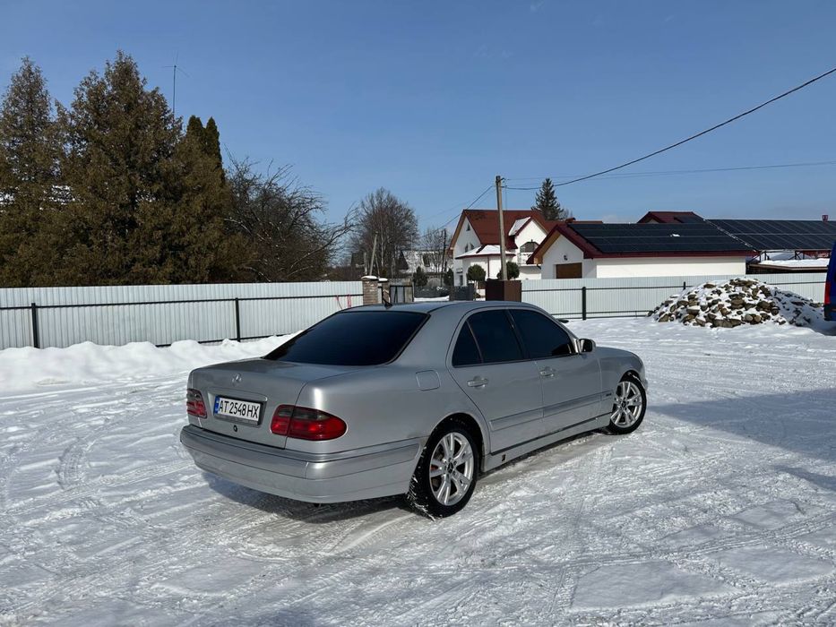 Продам мерседес 210