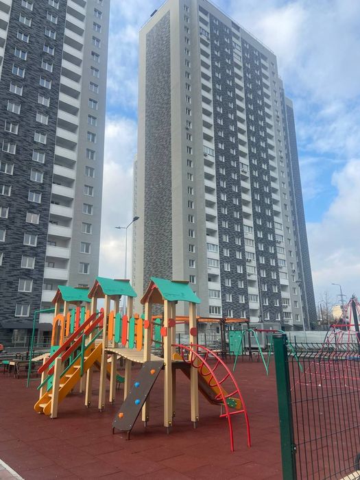 Зданий З РЕМОНТОМ 1к-45м2+ гардеробна Коноплянська Навігатор-2