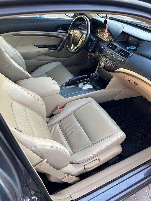 Honda Accord  coupe 8