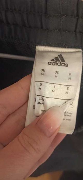 Męskie markowe spodnie adidas w rozmiarze M